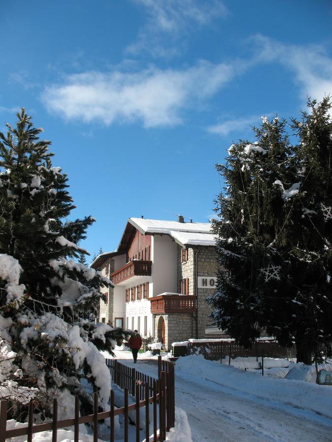 Hotel Bleis Ponte Di Legno Exterior photo